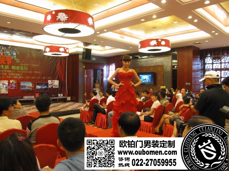 2010年7月3日婚庆节圆满成功-欧铂门服饰