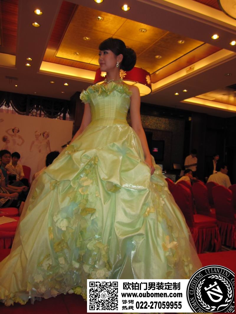 2010年7月3日婚庆节圆满成功-欧铂门服饰