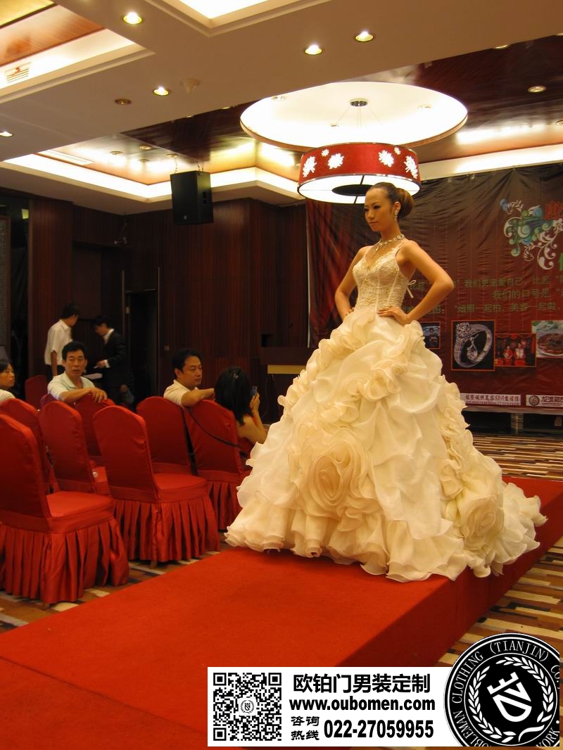 2010年7月3日婚庆节圆满成功-欧铂门服饰