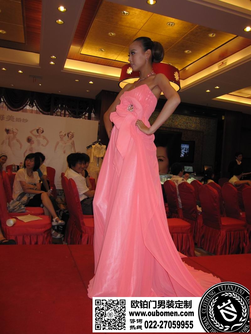2010年7月3日婚庆节圆满成功-欧铂门服饰