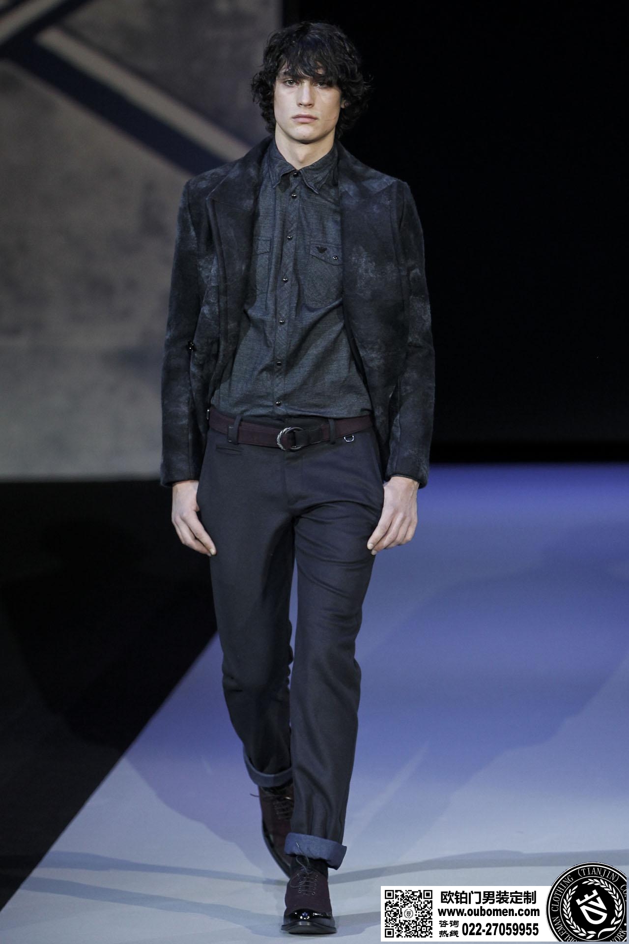 休闲合体型西服