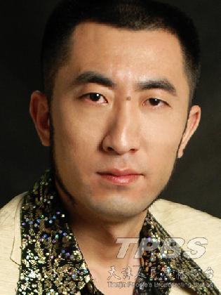 【主持人】浩然（天津广播电台，形象设计）