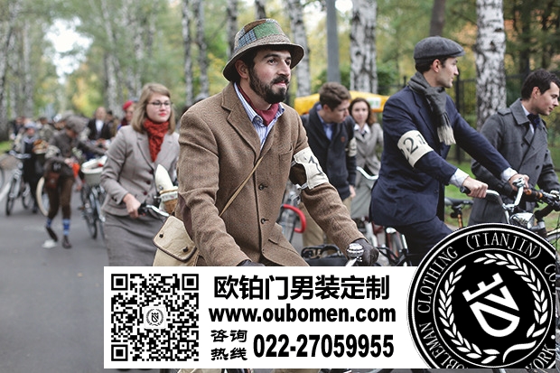 2013年伦敦的复古骑行，参加者们都穿的绅士派头十足